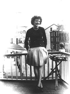 mae dagion  at over simons store goshen ny 1943.jpg